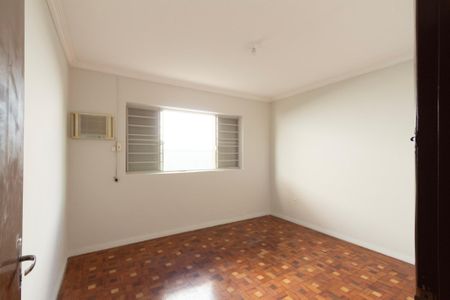Casa para alugar com 245m², 5 quartos e 2 vagas