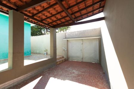 Casa para alugar com 245m², 5 quartos e 2 vagas
