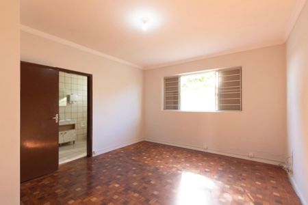 Casa para alugar com 245m², 5 quartos e 2 vagas