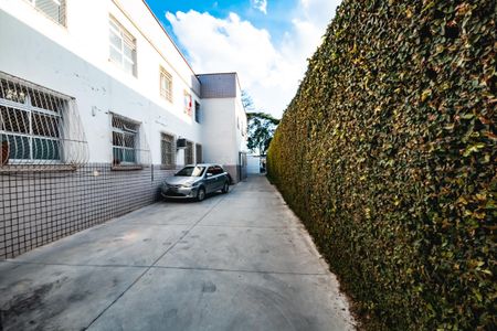 Garagem de apartamento para alugar com 3 quartos, 77m² em Santa Amelia, Belo Horizonte