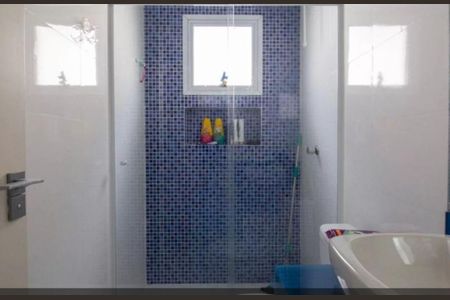 Casa à venda com 140m², 3 quartos e 4 vagasWC C/ BOX