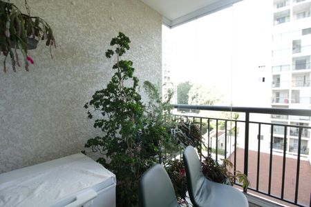 Apartamento à venda com 50m², 2 quartos e 1 vaga Apartamento à venda com 50m², 2 quartos e 1 vagaVaranda