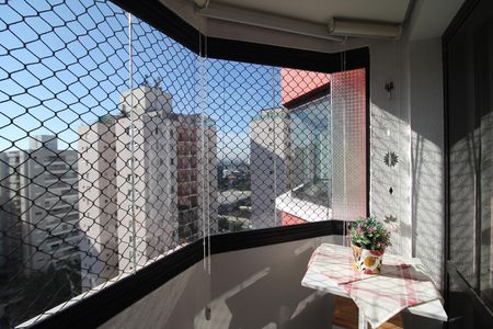 Apartamento à venda com 58m², 2 quartos e 1 vagaVaranda