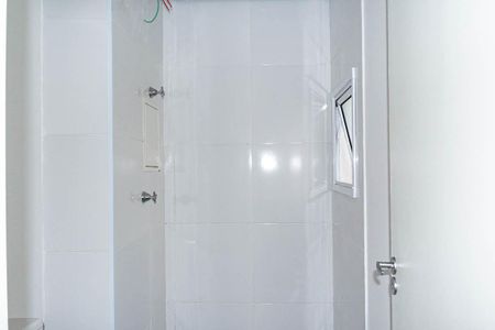 Banheiro de apartamento à venda com 1 quarto, 38m² em Vila Alpina, São Paulo