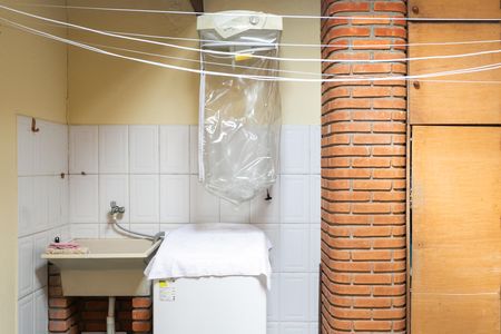 Área de Serviço de casa para alugar com 3 quartos, 190m² em Jardim Norma, São Paulo