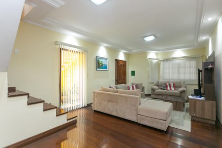 Casa para alugar com 3 quartos, 190m² em Jardim Norma, São Paulo