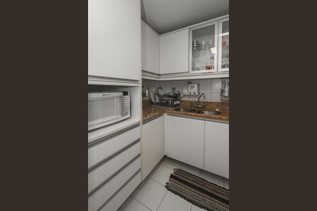 Cozinha de casa de condomínio à venda com 3 quartos, 218m² em Jardim Carvalho, Porto Alegre