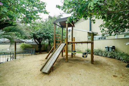 Área comum - Playground de casa de condomínio à venda com 3 quartos, 218m² em Jardim Carvalho, Porto Alegre