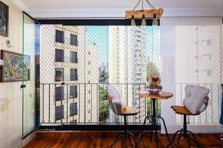 Apartamento à venda com 2 quartos, 75m² em Jardim Morumbi, São Paulo