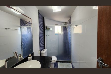 Banheiro Social  de apartamento para alugar com 2 quartos, 75m² em Pituba, Salvador