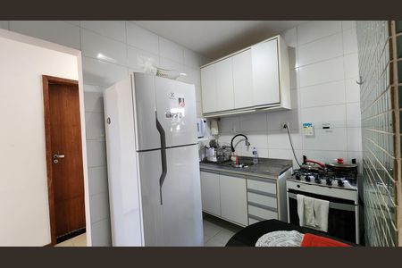 Cozinha  de apartamento para alugar com 2 quartos, 75m² em Pituba, Salvador