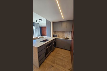 Cozinha de kitnet/studio para alugar com 1 quarto, 37m² em Boa Vista, Porto Alegre