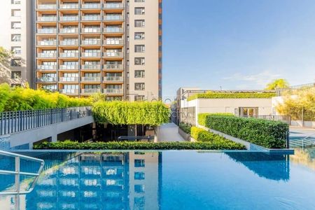 Studio para alugar com 37m², 1 quarto e 1 vaga Studio para alugar com 37m², 1 quarto e 1 vagaÁrea comum - Piscina