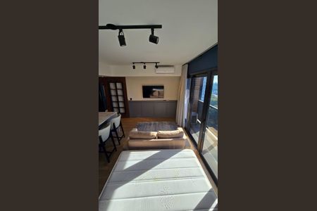 Sala de kitnet/studio para alugar com 1 quarto, 37m² em Boa Vista, Porto Alegre