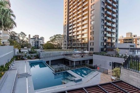 Área comum - Piscina de kitnet/studio para alugar com 1 quarto, 37m² em Boa Vista, Porto Alegre