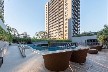 Studio para alugar com 37m², 1 quarto e 1 vaga Studio para alugar com 37m², 1 quarto e 1 vagaÁrea comum - Piscina