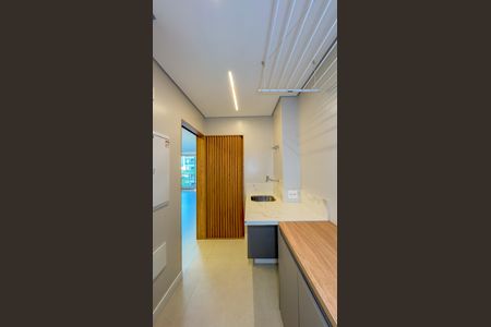 Área de Serviço de apartamento para alugar com 3 quartos, 167m² em Jardim das Acacias, São Paulo