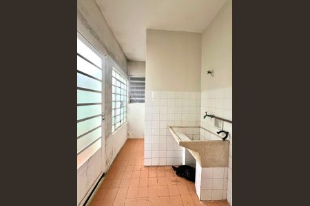Casa à venda com 130m², 3 quartos e 4 vagas Casa à venda com 130m², 3 quartos e 4 vagasÁrea de Serviço