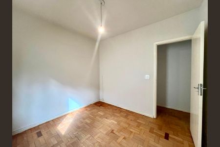 Casa à venda com 130m², 3 quartos e 4 vagas Casa à venda com 130m², 3 quartos e 4 vagasQuarto 1