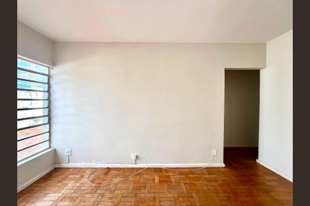 Casa à venda com 130m², 3 quartos e 4 vagas Casa à venda com 130m², 3 quartos e 4 vagasSala