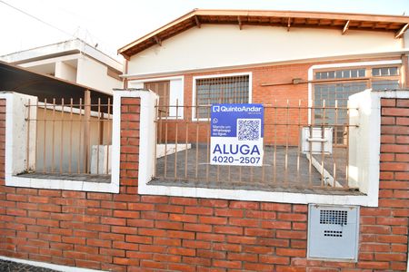 Casa para alugar com 173m², 3 quartos e 2 vagasFachada / Placa