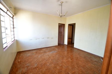 Casa para alugar com 173m², 3 quartos e 2 vagasSala