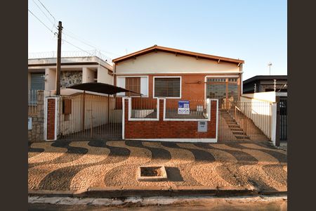 Casa para alugar com 173m², 3 quartos e 2 vagasFachada / Placa