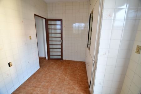 Casa para alugar com 173m², 3 quartos e 2 vagasCozinha