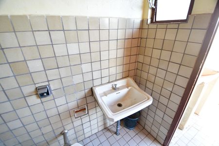 Banheiro de serviço de casa para alugar com 3 quartos, 173m² em Jardim Nossa Senhora Auxiliadora, Campinas