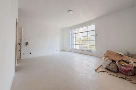 Apartamento para alugar com 120m², 4 quartos e 1 vaga Apartamento para alugar com 120m², 4 quartos e 1 vagaSala