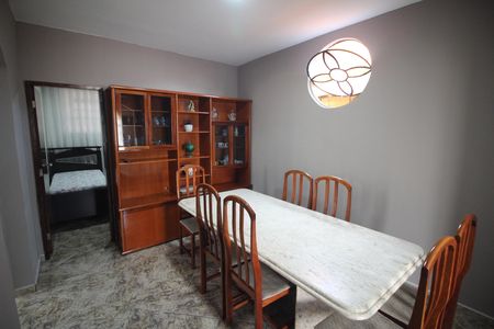 Sala de casa à venda com 2 quartos, 374m² em Milionários, Belo Horizonte