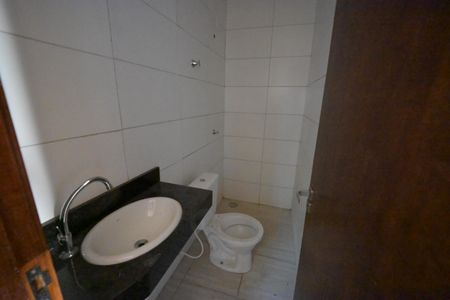 Casa à venda com 84m², 3 quartos e 2 vagas