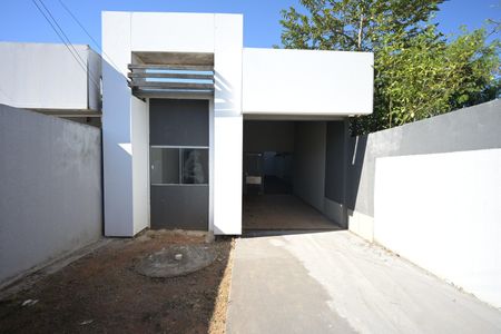 Casa à venda com 84m², 3 quartos e 2 vagas