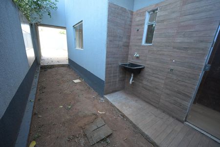 Casa à venda com 84m², 3 quartos e 2 vagas
