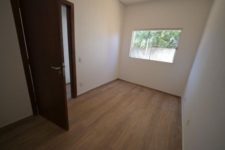 Casa à venda com 84m², 3 quartos e 2 vagas