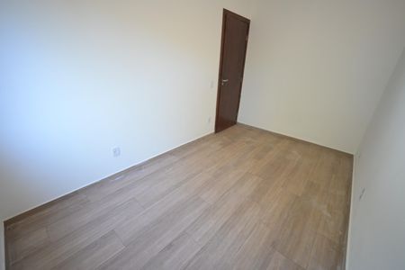 Casa à venda com 84m², 3 quartos e 2 vagas