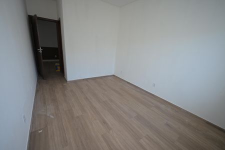 Casa à venda com 84m², 3 quartos e 2 vagas