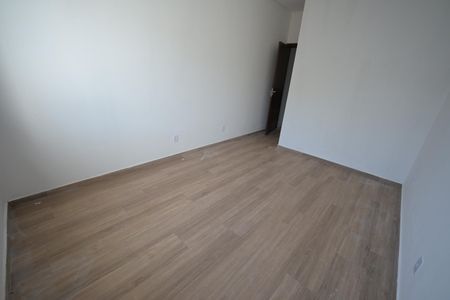 Casa à venda com 84m², 3 quartos e 2 vagas