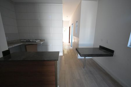 Casa à venda com 84m², 3 quartos e 2 vagas