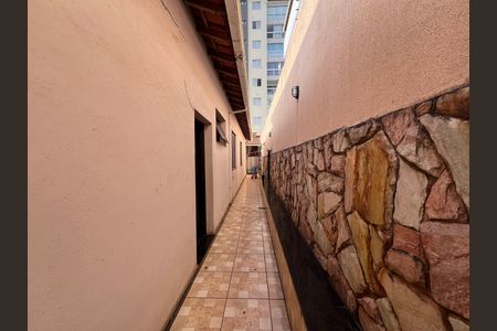 Casa para alugar com 514m², 7 quartos e 4 vagas Casa para alugar com 514m², 7 quartos e 4 vagasCorredor