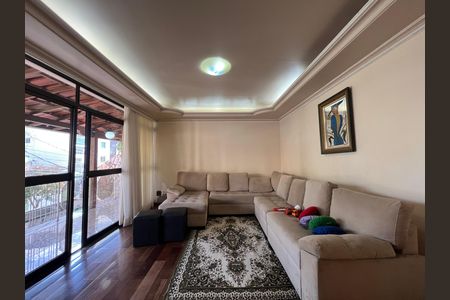 Casa para alugar com 514m², 7 quartos e 4 vagas Casa para alugar com 514m², 7 quartos e 4 vagasSala 1