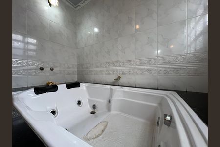 Casa para alugar com 514m², 7 quartos e 4 vagas Casa para alugar com 514m², 7 quartos e 4 vagasHidro