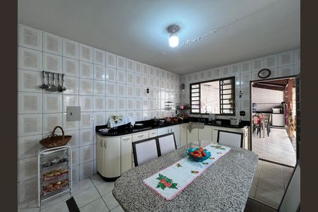 Casa para alugar com 514m², 7 quartos e 4 vagas Casa para alugar com 514m², 7 quartos e 4 vagasCozinha 2