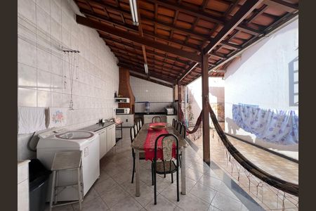 Casa para alugar com 514m², 7 quartos e 4 vagas Casa para alugar com 514m², 7 quartos e 4 vagasQuintal