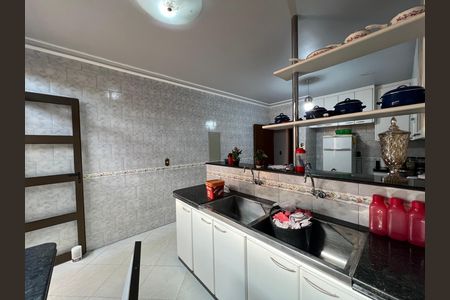 Casa para alugar com 514m², 7 quartos e 4 vagas Casa para alugar com 514m², 7 quartos e 4 vagasCozinha