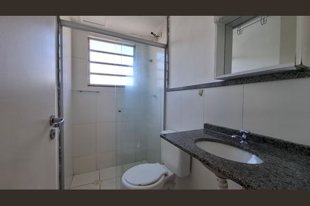 Apartamento à venda com 47m², 2 quartos e 1 vaga Apartamento à venda com 47m², 2 quartos e 1 vagaBanheiro