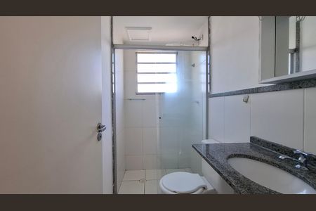 Apartamento à venda com 47m², 2 quartos e 1 vaga Apartamento à venda com 47m², 2 quartos e 1 vagaBanheiro
