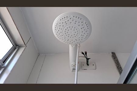 Banheiro  de apartamento à venda com 2 quartos, 47m² em Parque Sao Vicente, Santo André