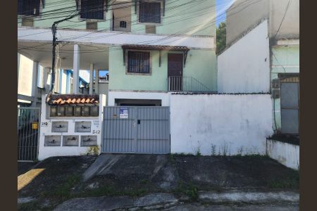 Casa para alugar com 92m², 3 quartos e 1 vaga Casa para alugar com 92m², 3 quartos e 1 vagaFachada