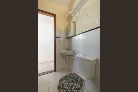 Casa para alugar com 92m², 3 quartos e 1 vaga Casa para alugar com 92m², 3 quartos e 1 vagaBanheiro social